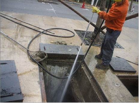 磐石池底污泥如何清理